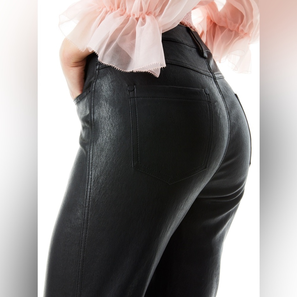 Alice + Olivia 
BRENT LEATHER BELL PANT $1000
Black 
Size 6
Excellent Condition - Picture 2 of 8